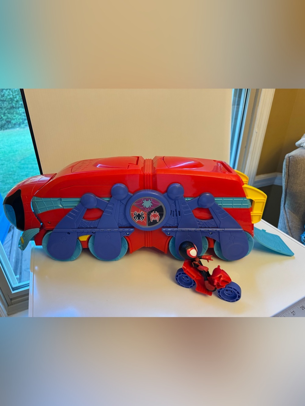 Marvel Spidey and His Amazing Friends Spider Crawl-R 2-in-1 Deluxe Headquarters
